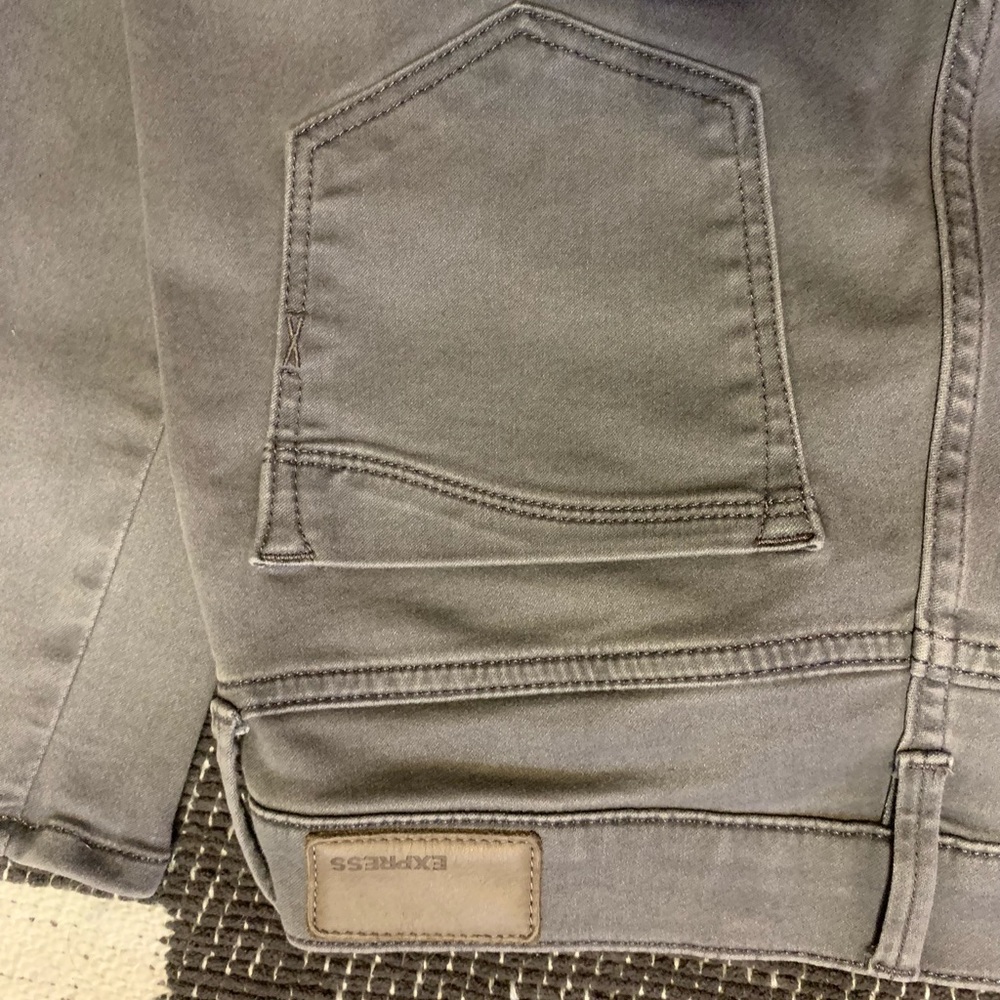 Express Jeans - Picture 3 of 5